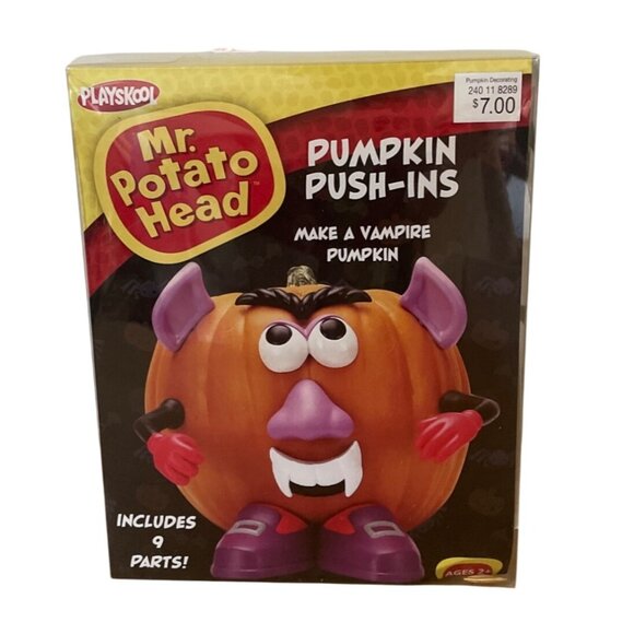 Mr Potato Head Pumpkin Push-Ins Dracula Vampire Decorating Kit 9 Pcs Halloween - Picture 1 of 5